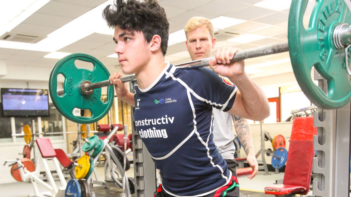 Learner weightlifting in the gym