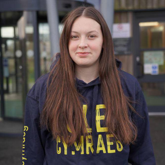 Coleg Cymraeg ambassador Cadi Edwards