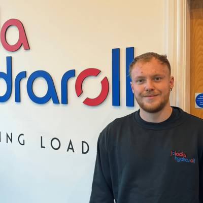 Apprentice Cian Taylor at Joloda Hydraroll