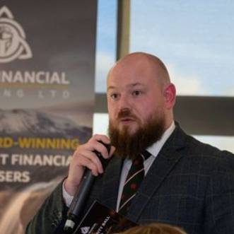 Robert Lewis, cyfarwyddwr Celtic Financial Planning