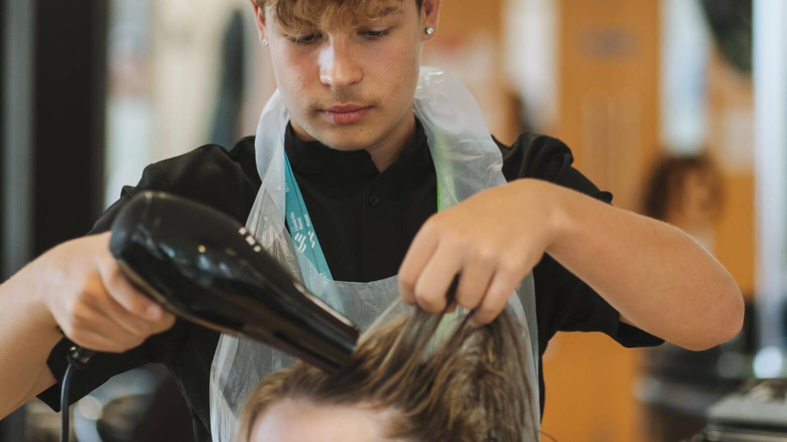 Image of hairdressing course